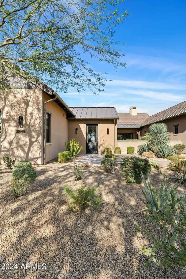 Single-family house For Sale in 8848, East Via Del Sol Drive, Scottsdale, Arizona