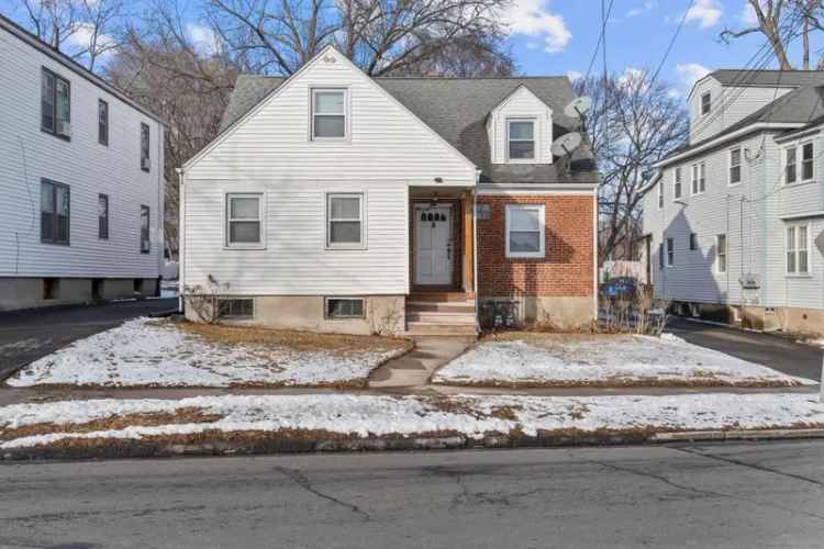 Multi-family house For Sale in 20, Roxbury Street, Hartford, Connecticut