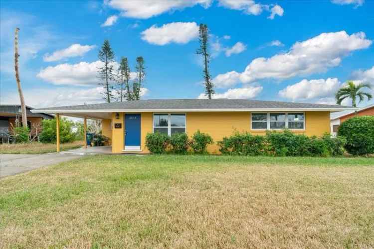 Single-family house For Sale in 2616, Bayshore Gardens Parkway, Bradenton, Florida