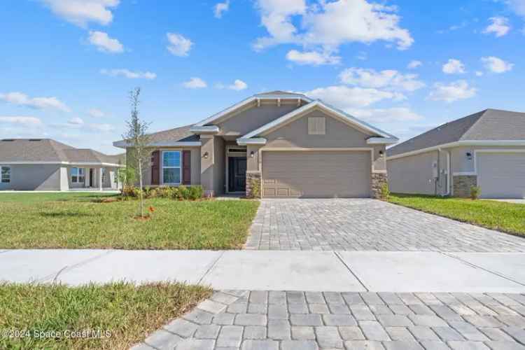 Single-family house For Sale in Palm Bay, Florida