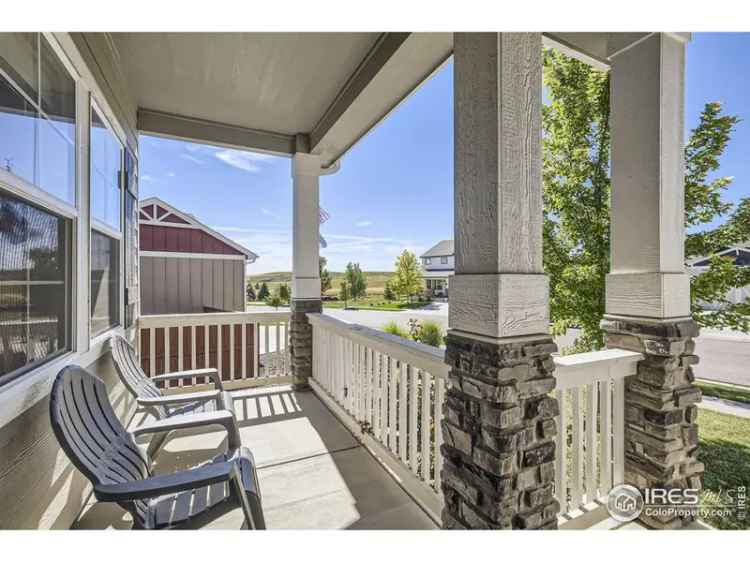 Single-family house For Sale in Windsor, Colorado