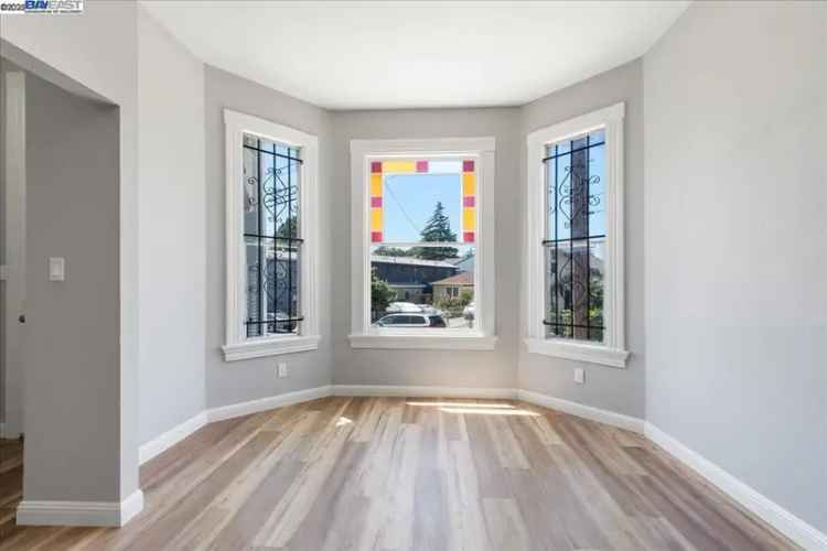 Single-family house For Sale in 3214, 13th Avenue, Oakland, California