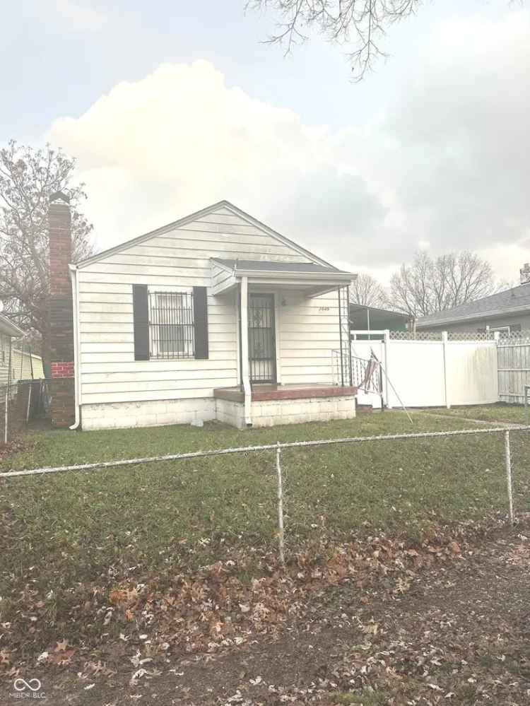 Single-family house For Sale in 2849, Mars Hill Street, Indianapolis, Indiana