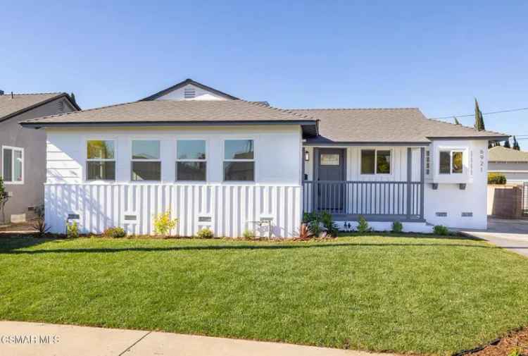 Single-family house For Sale in 6921, Bluebell Avenue, Los Angeles, California