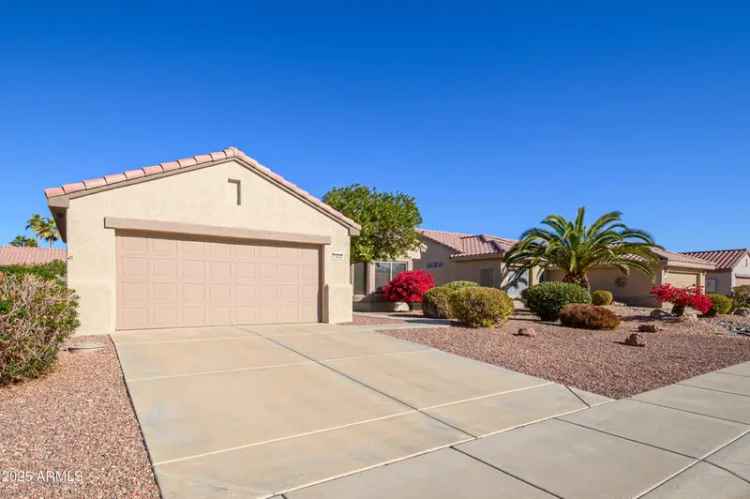 Single-family house For Sale in 16422, West La Posada Lane, Surprise, Arizona