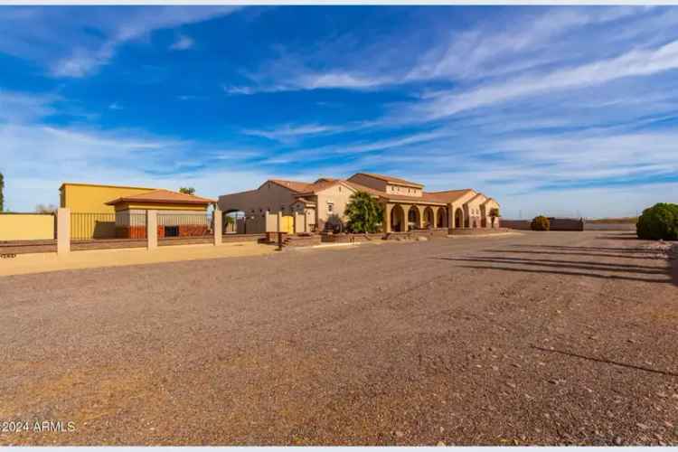 Single-family house For Sale in 18208, West Happy Valley Road, Wittmann, Arizona