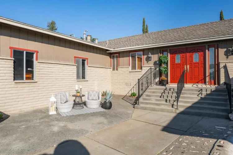 Single-family house For Sale in 5495, Saint Laurent Court, San Jose, California