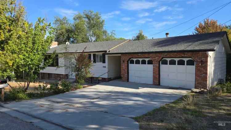 Single-family house For Sale in 715, Hughes Drive, Payette, Idaho