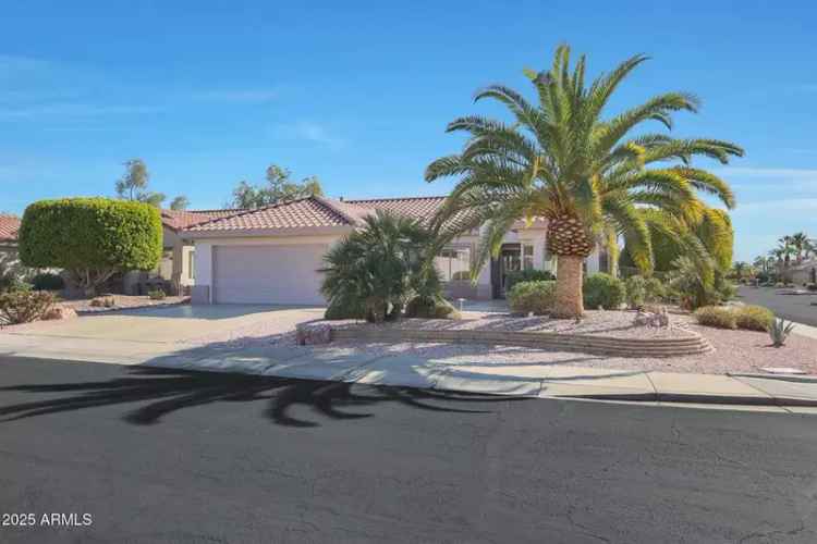 Single-family house For Sale in 18205, North Divet Lane, Surprise, Arizona