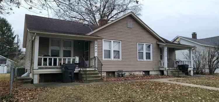 Multi-family house For Sale in 2922, Vernier Avenue, Belleville, Illinois