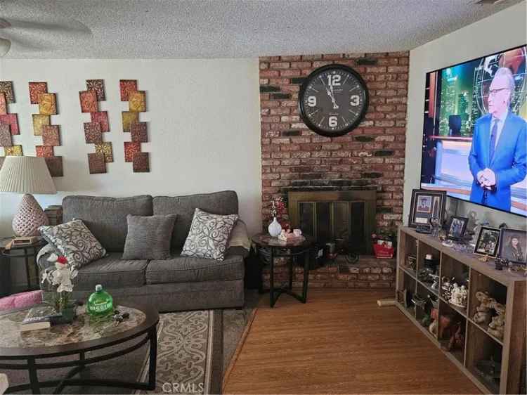 Single-family house For Sale in Moreno Valley, California