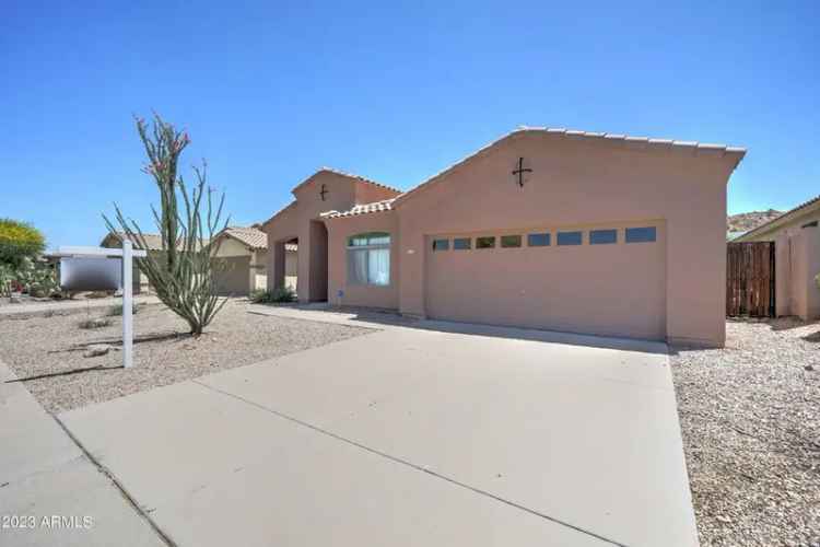 Single-family house For Sale in 18475, West Sunrise Drive, Goodyear, Arizona