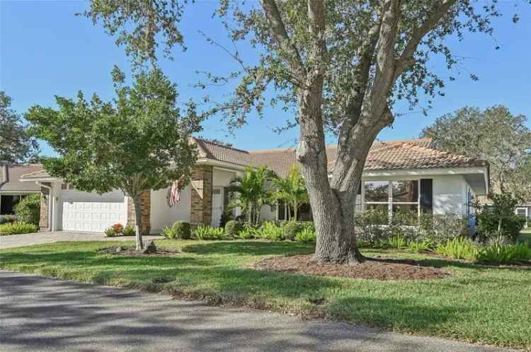 Single-family house For Sale in 5808, Garden Lakes Majestic, Bradenton, Florida