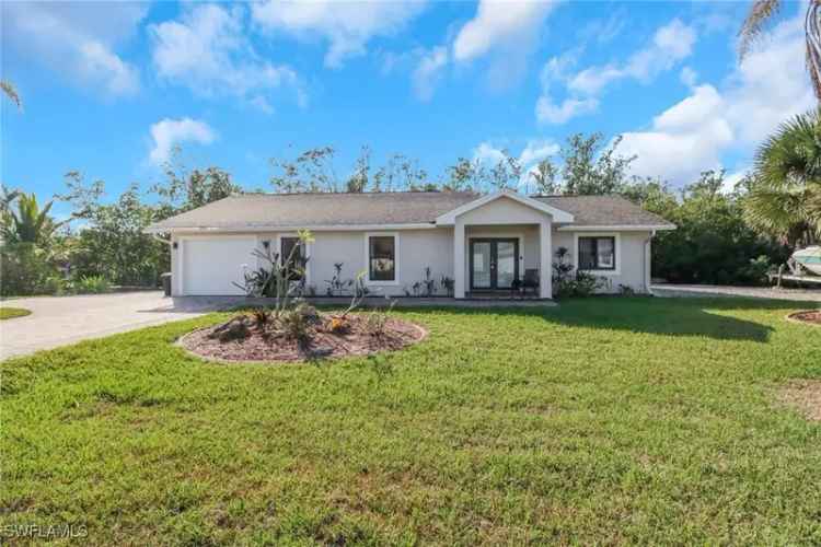 Single-family house For Sale in Bonita Springs, Florida