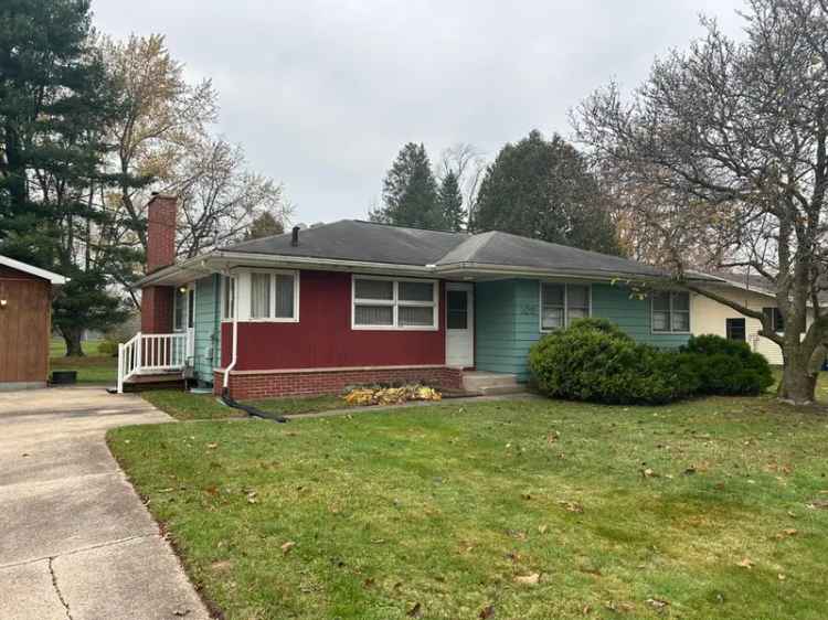 Single-family house For Sale in 105, Golfview Road, Michigan City, Indiana