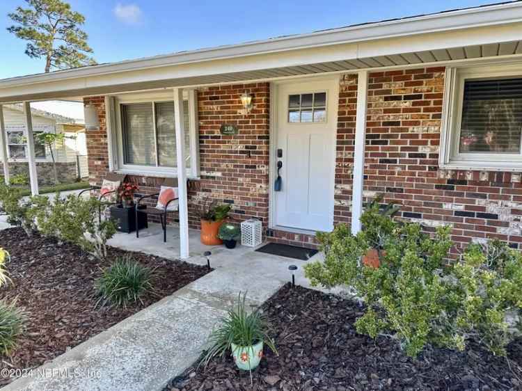 Single-family house For Sale in 240, Phoenetia Drive, Saint Augustine Shores, Florida