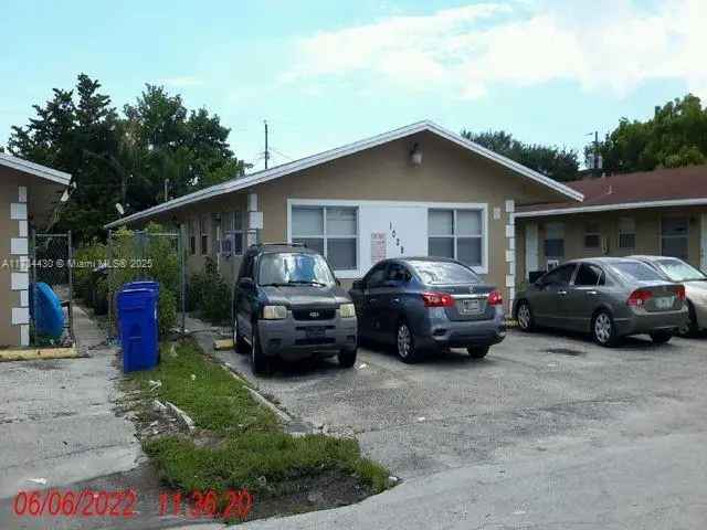 Multi-family house For Sale in 1028, Northwest 3rd Avenue, Fort Lauderdale, Florida