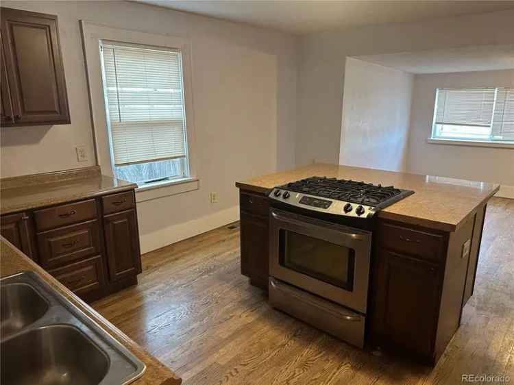 Single-family house For Sale in 214, 7th Street, Dacono, Colorado