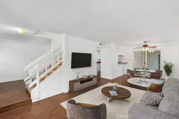 Condo For Sale in Los Angeles, California