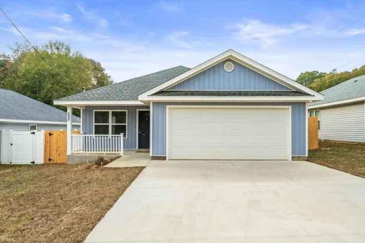 Single-family house For Sale in Crestview, Florida