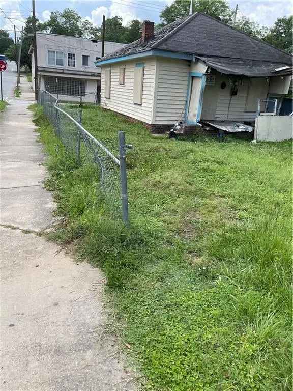 Single-family house For Sale in 1120, McDaniel Street Southwest, Atlanta, Georgia