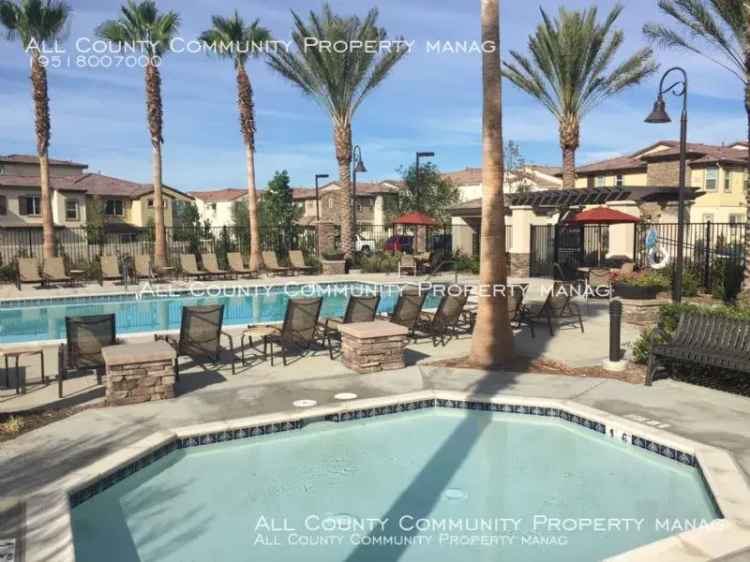 Upgraded 3 Bed 2.5 Bath Condo for Rent - Resort Amenities