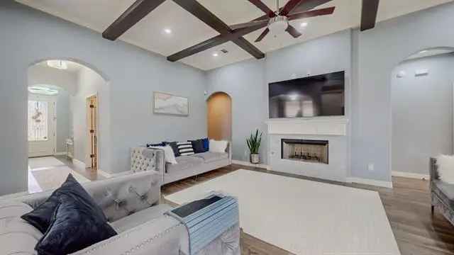 Single-family house For Sale in Iowa Colony, Texas