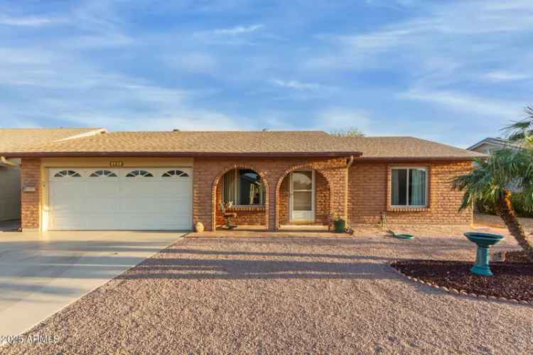 Single-family house For Sale in 1131, South Firefly Avenue, Mesa, Arizona