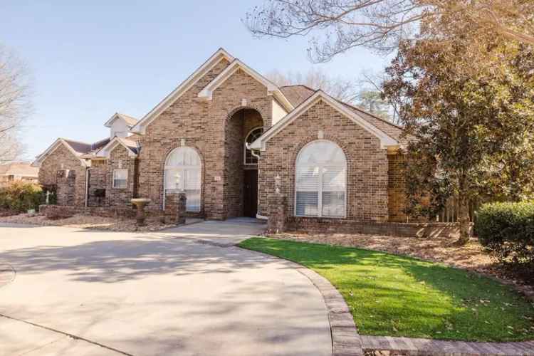 Single-family house For Sale in 611, Providence Drive, Bryant, Arkansas