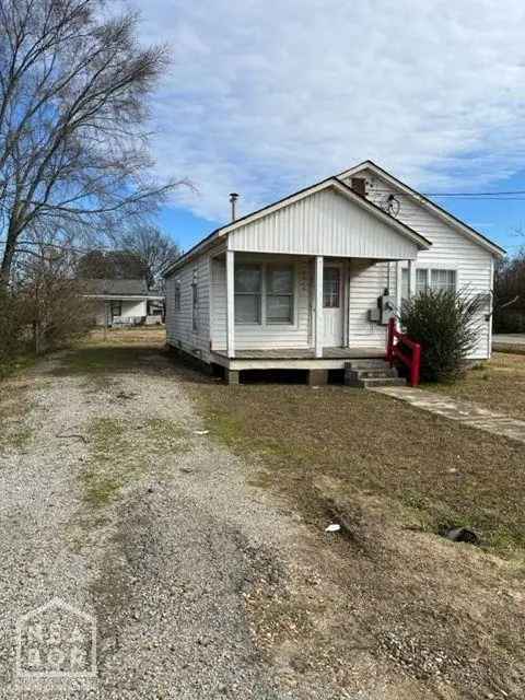 Single-family house For Sale in 2016, Maurice Street, Jonesboro, Arkansas