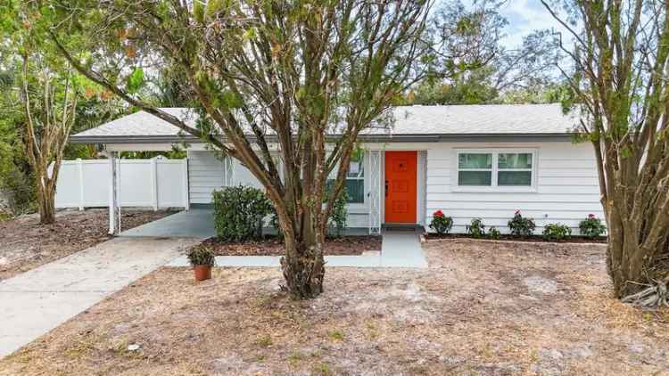 Single-family house For Sale in 3188, Bay Street, Sarasota, Florida