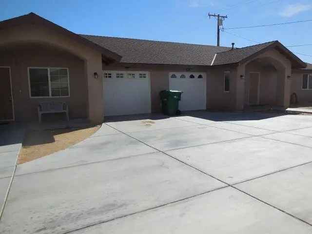 Multi-family house For Sale in California City, California