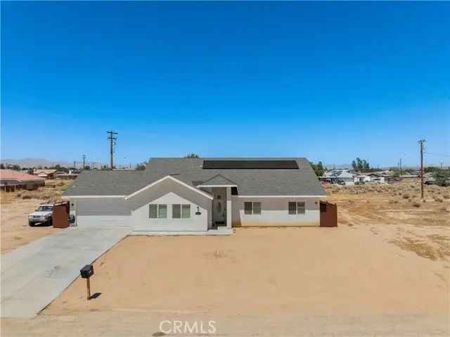 Single-family house For Sale in California City, California