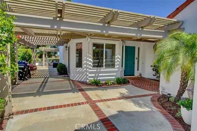 Single-family house For Sale in 4963, Kalamis Way, Oceanside, California