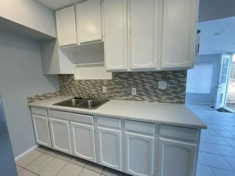 Lakeland Village Home 3BR 1BA Newly Renovated