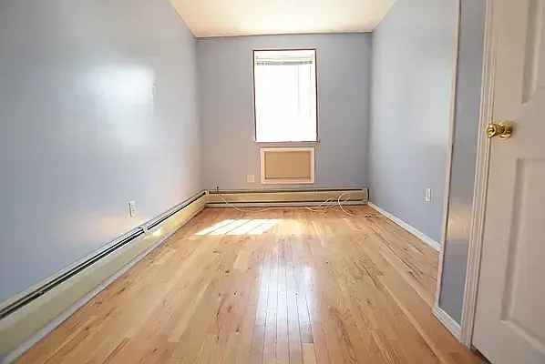 Modern 2-Bedroom Apartment in Crown Heights with Private Balcony