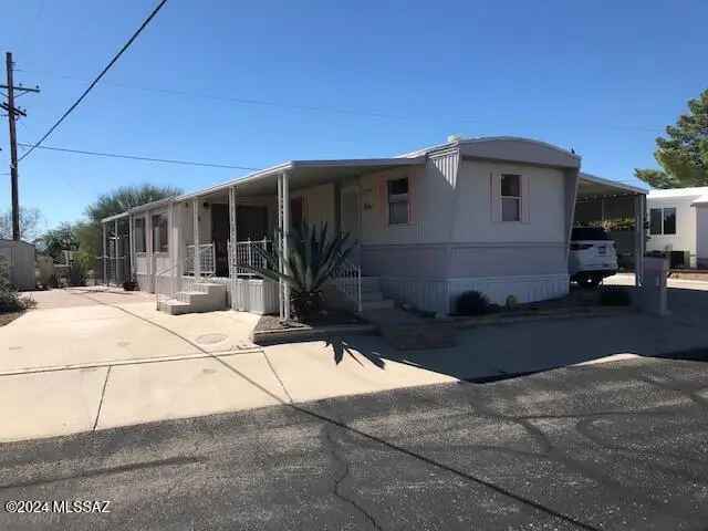 Single-family house For Sale in 6027, West Lazy Heart Street, Arizona