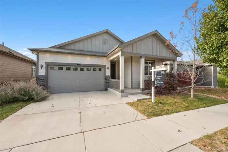 Single-family house For Sale in 9963, Truckee Street, Commerce City, Colorado