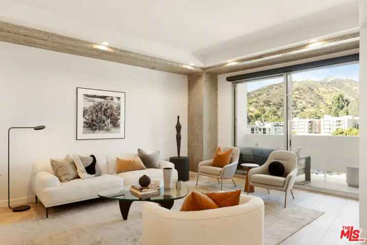 Condo For Sale in 7250, Franklin Avenue, Los Angeles, California