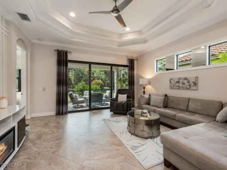 Single-family house For Sale in Bonita Springs, Florida