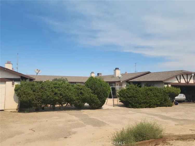 Multi-family house For Sale in 21194, Laguna Road, Apple Valley, California