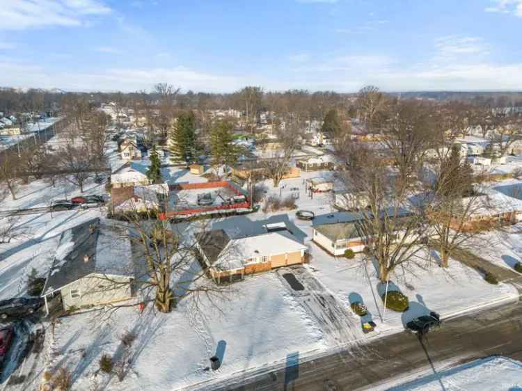 Single-family house For Sale in 7104, Avalon Drive, Fort Wayne, Indiana