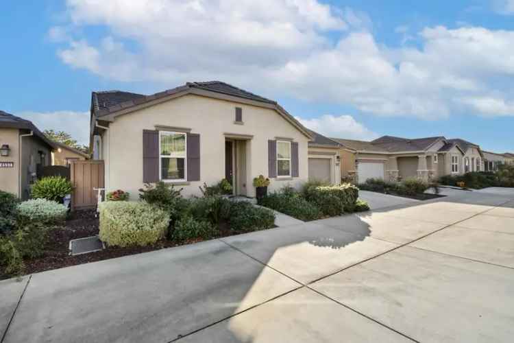 Single-family house For Sale in Sacramento, California