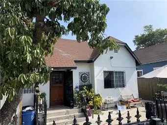 Multi-family house For Sale in Los Angeles, California