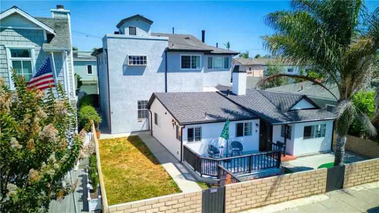 Multi-family house For Sale in 308, 13th Street, Seal Beach, California