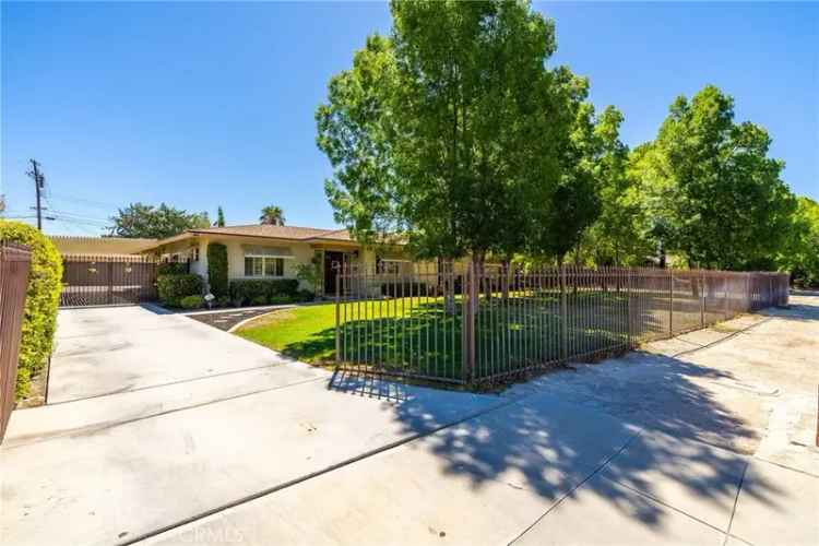 Single-family house For Sale in 43804, Fenner Avenue, Lancaster, California