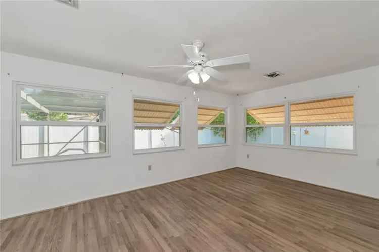 Single-family house For Sale in 519, Bradenton Road, Venice Gardens, Florida