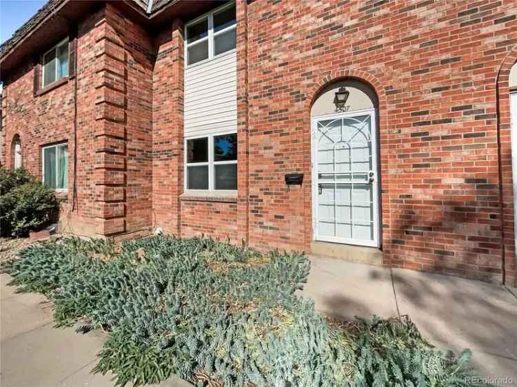 Condo For Sale in Denver, Colorado