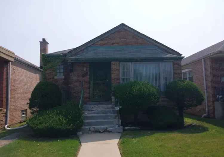 Single-family house For Sale in 8933, South Constance Avenue, Chicago, Illinois