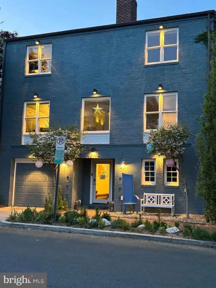 House For Sale in 3507, R Street Northwest, Washington, District of Columbia